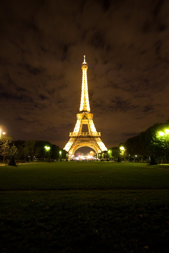 Eiffelturm vom Jardin du Champ de Mars